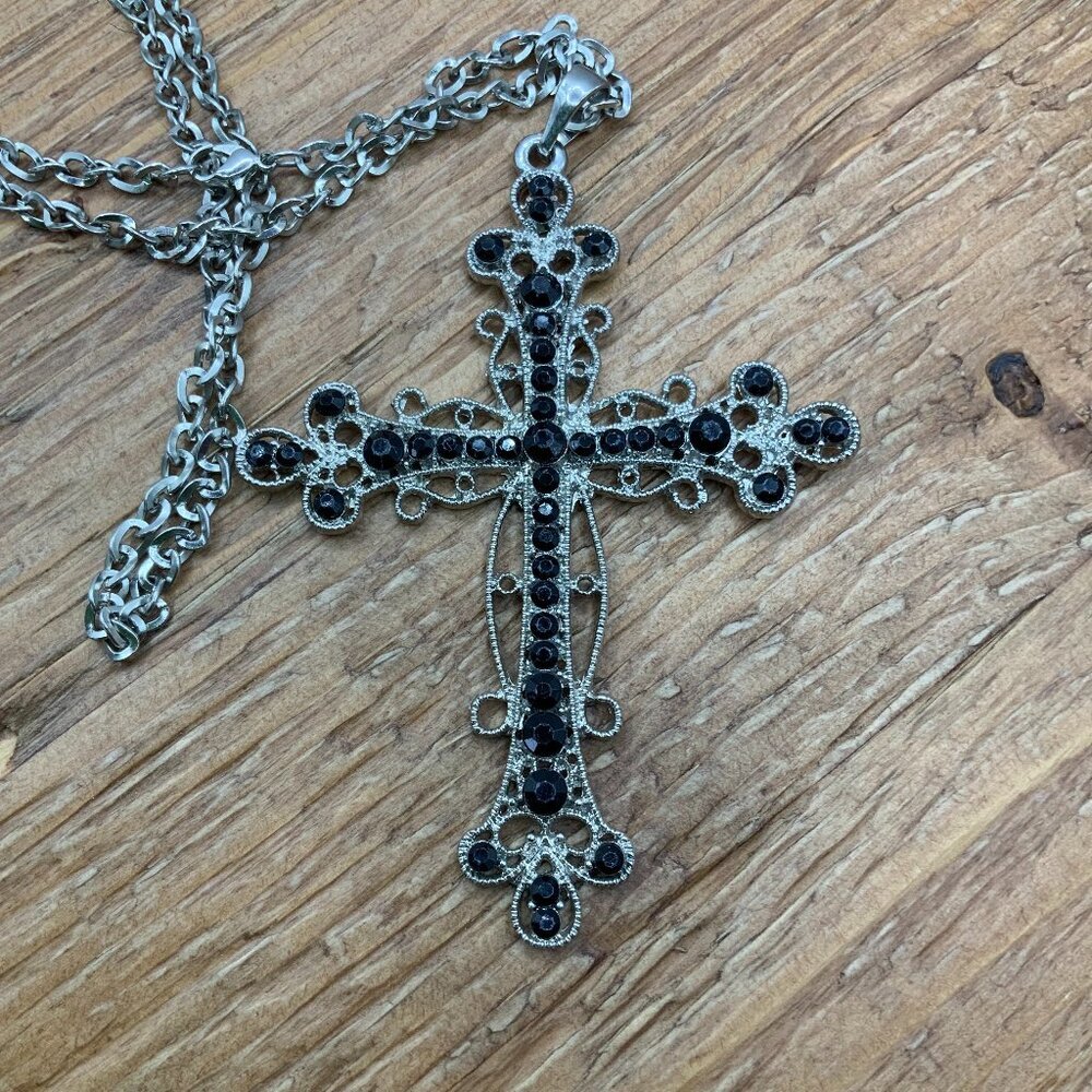 Black Rhinestone Embellishments Silver Tone Cross Chain Necklace